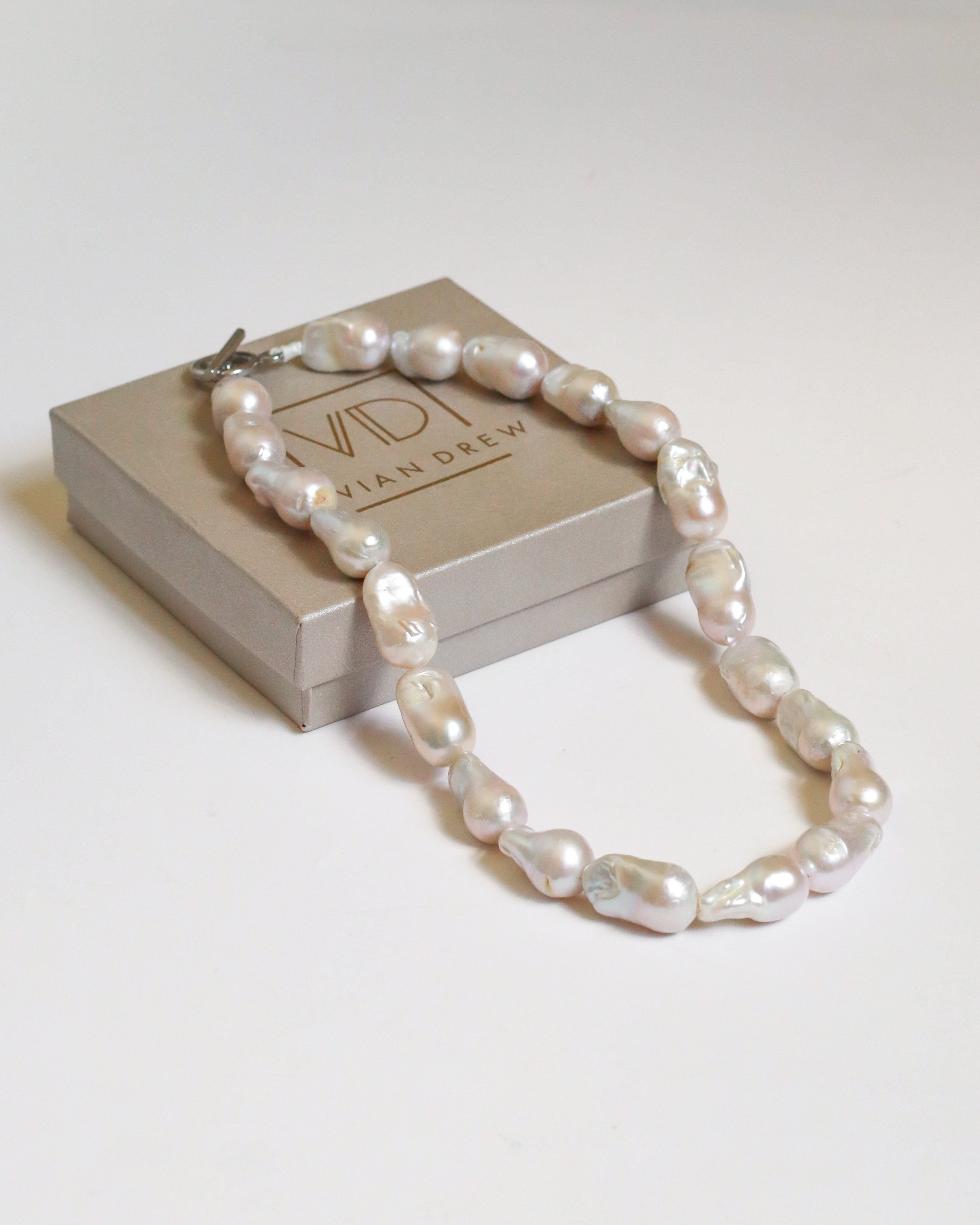 Baroque Pearl Collar Necklace