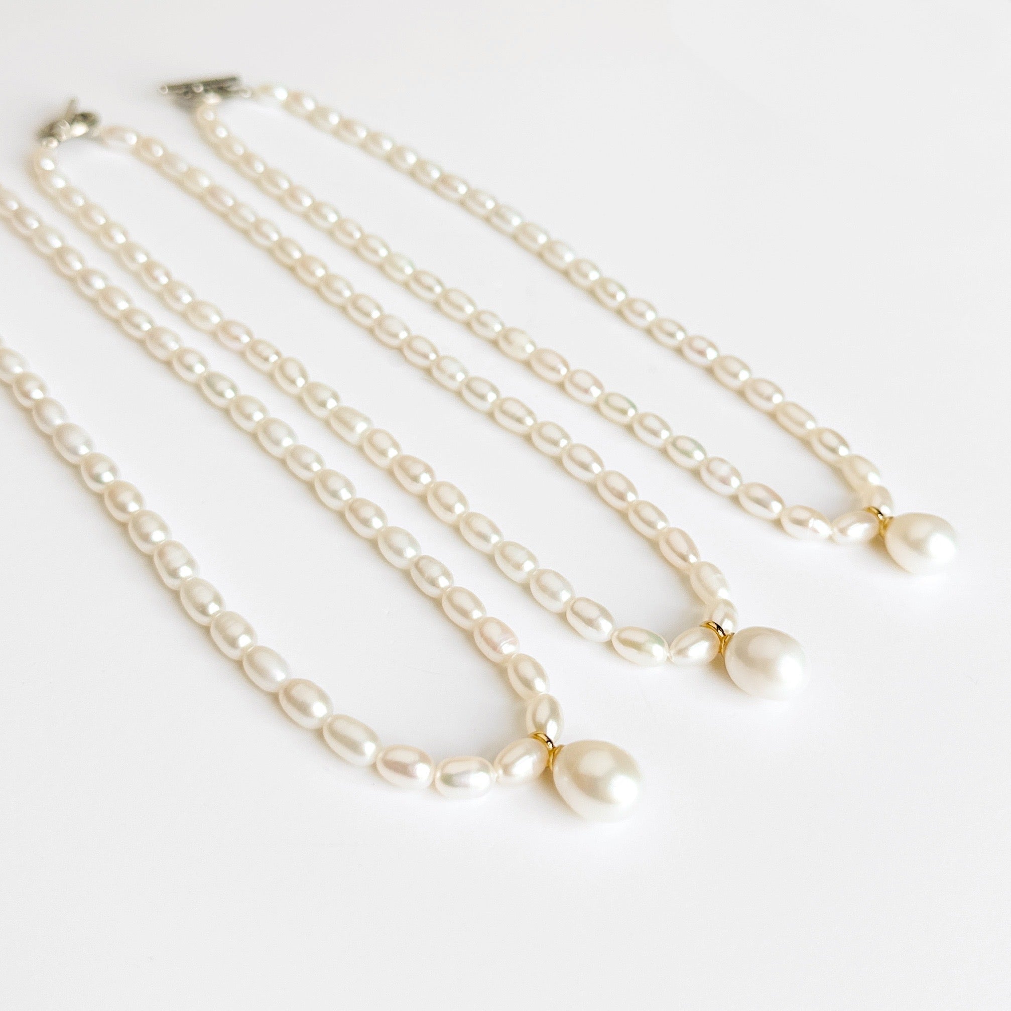 Drop Pearl Necklace