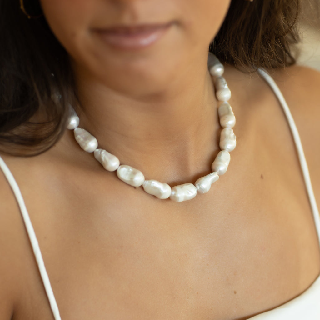 Baroque Pearl Collar Necklace