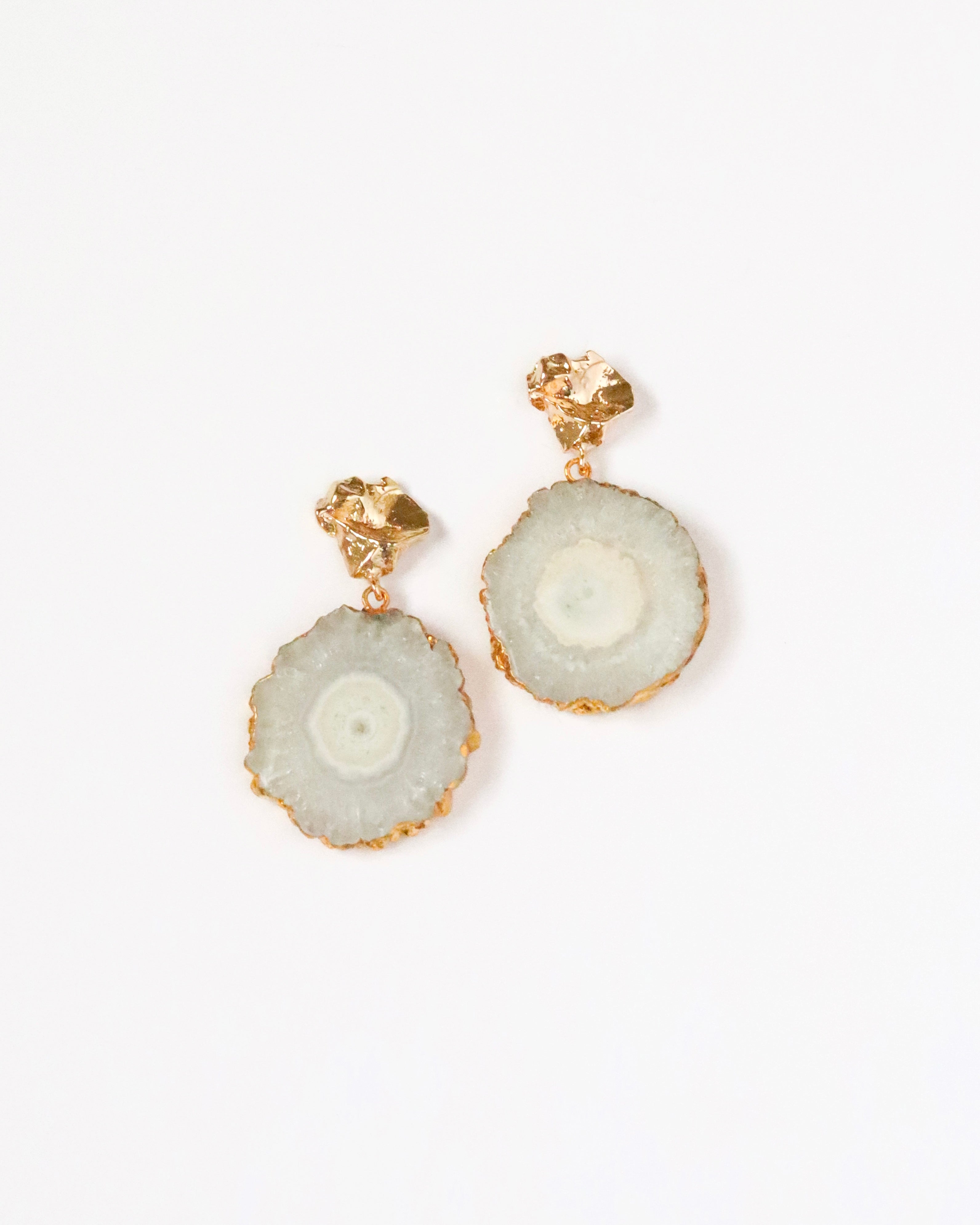 Gold + white solar agate
