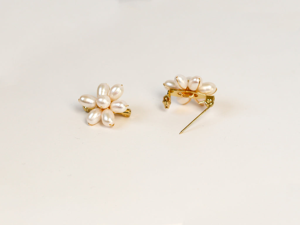 Pearl Flower Brooch
