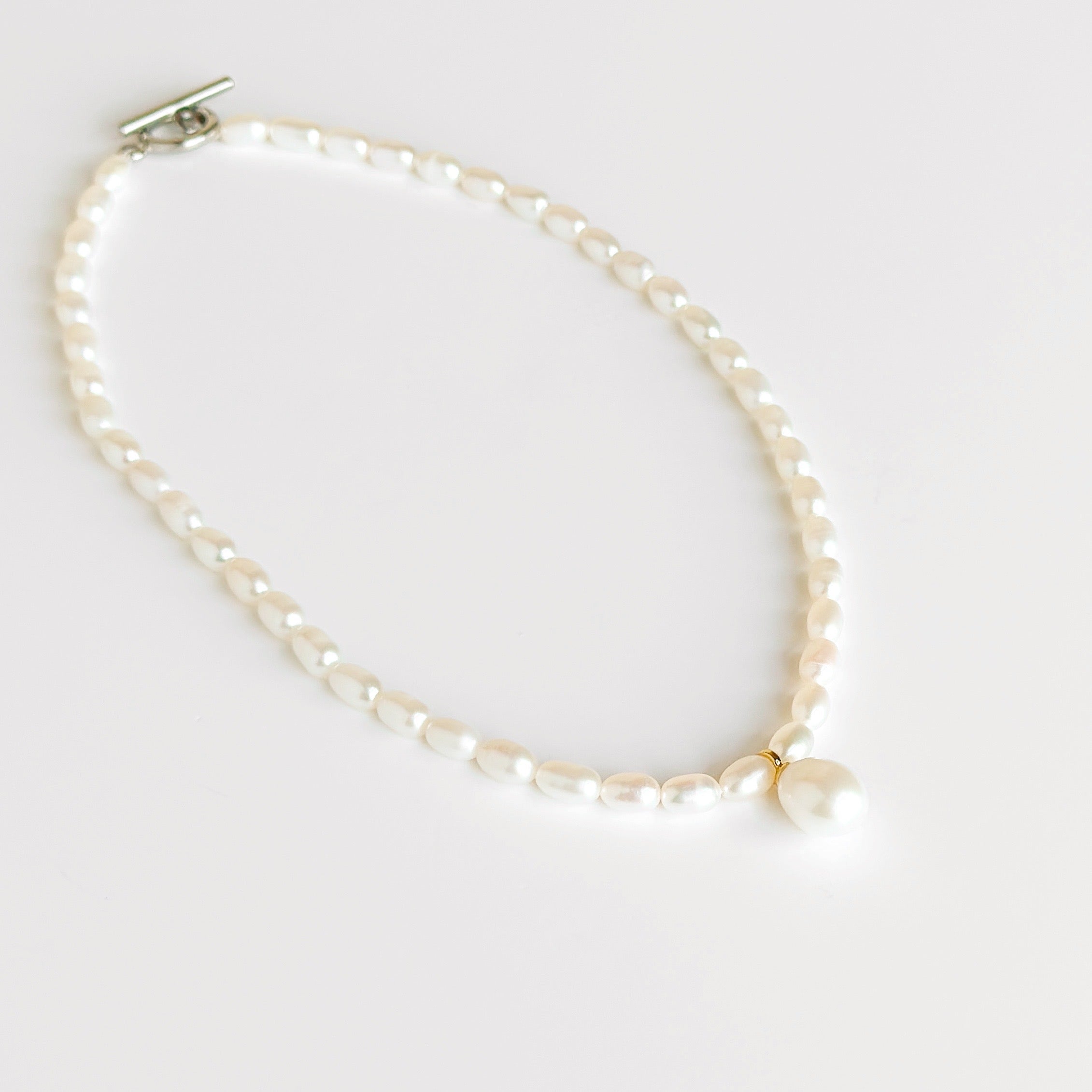 Drop Pearl Necklace