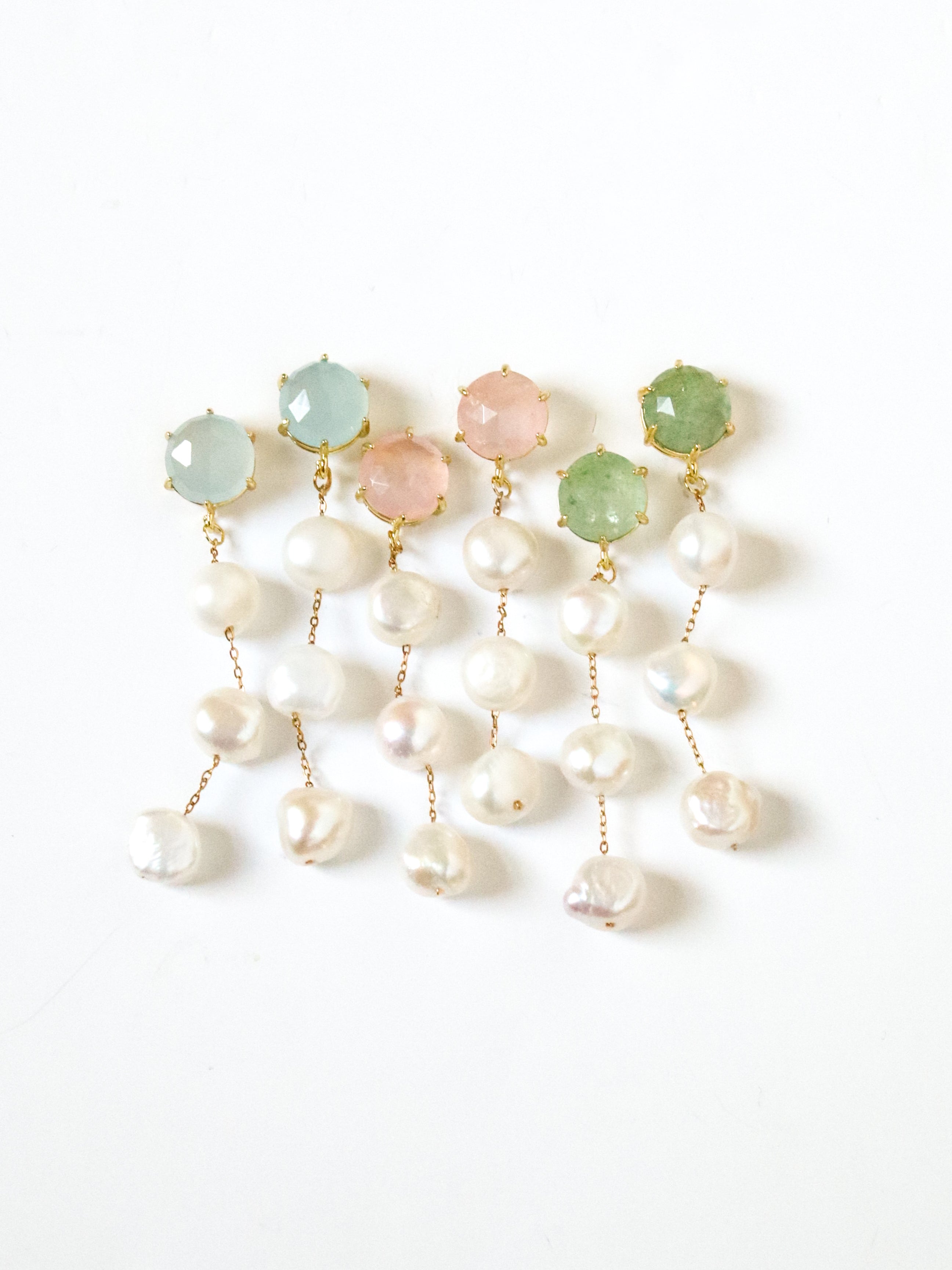 Round 3 Pearl Drop In 3 stone color options