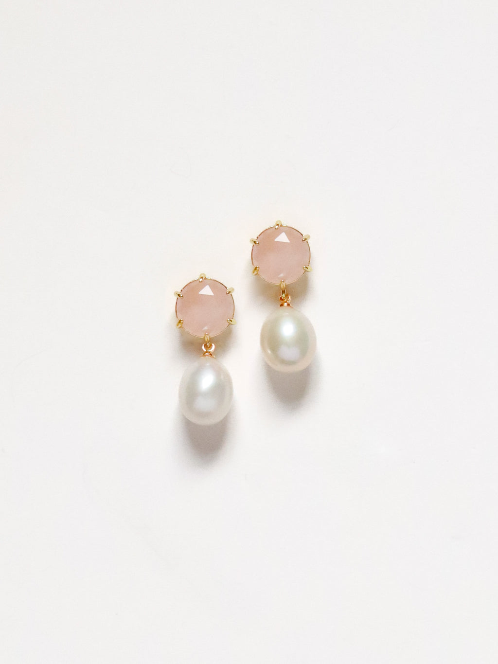Round Blush + Pearl Drop