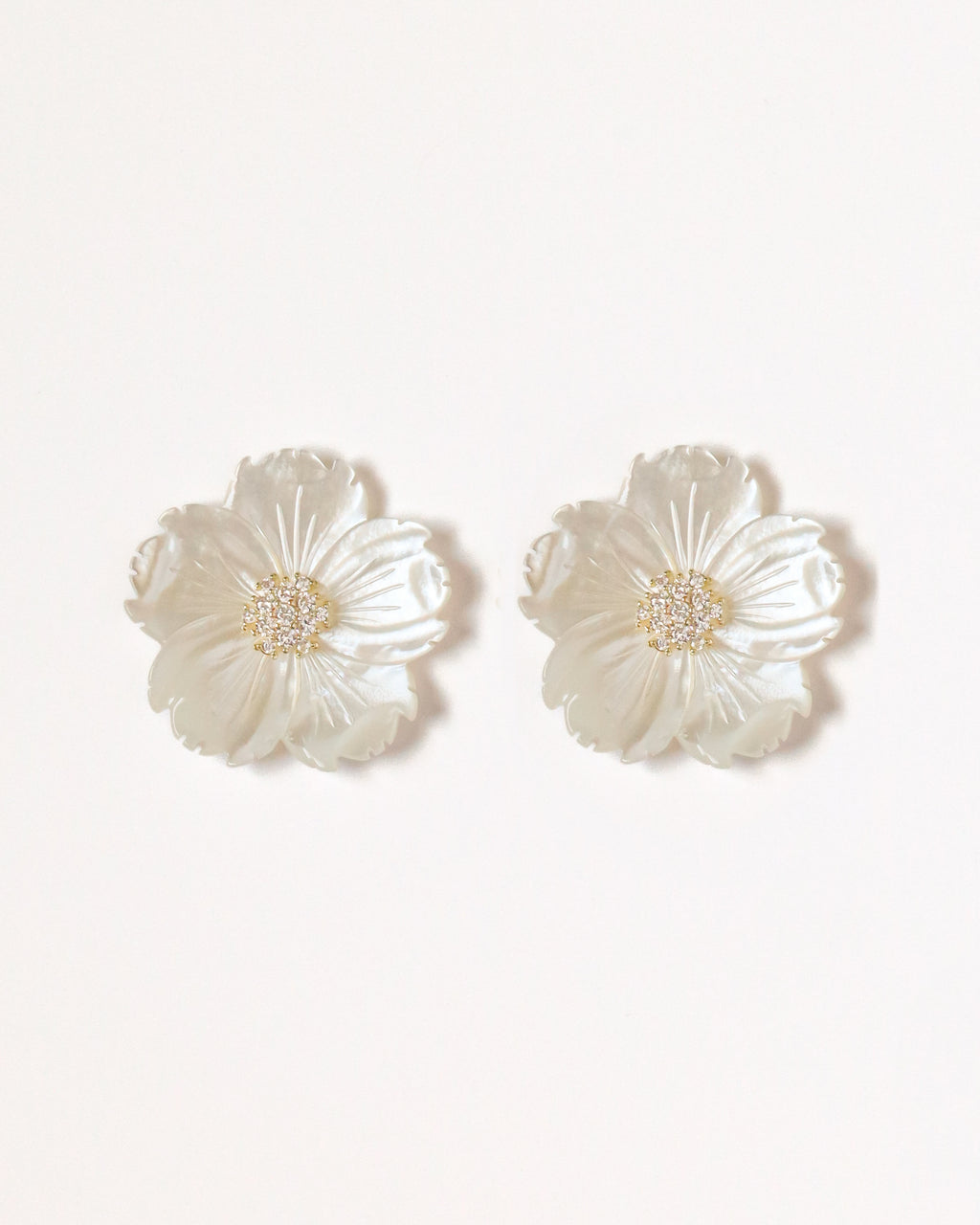 (Pre-Order) Large Magnolia Glitzy Studs