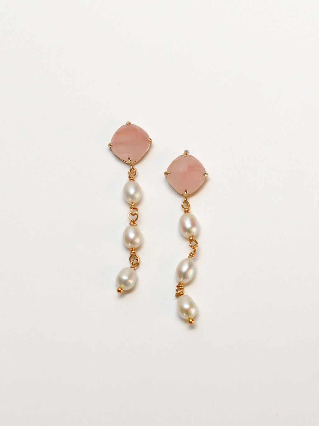 Rhombus Rose Quartz + 3 Pearl Drop