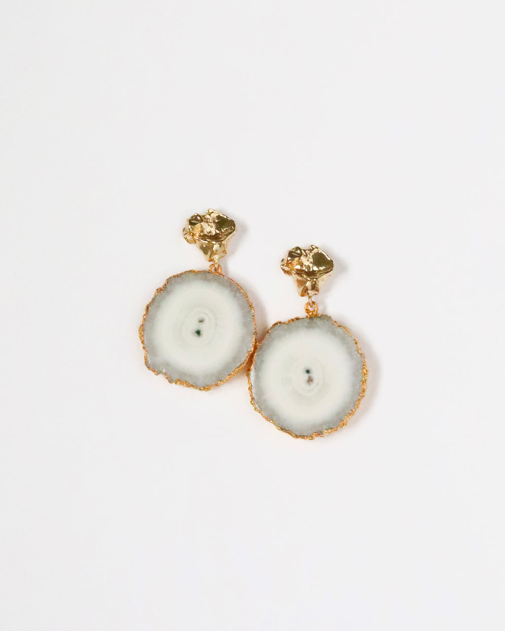 Gold + white solar agate