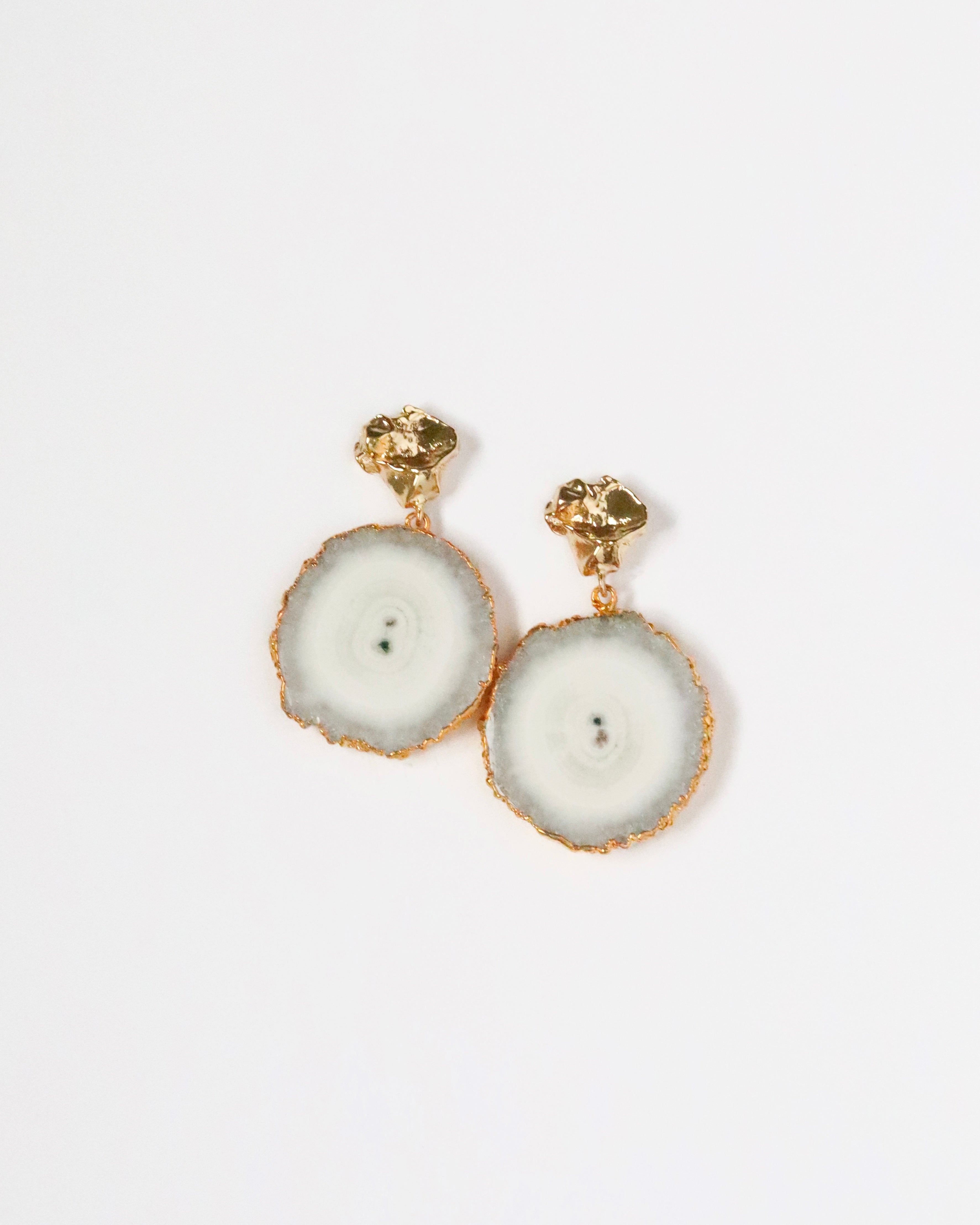Gold + white solar agate