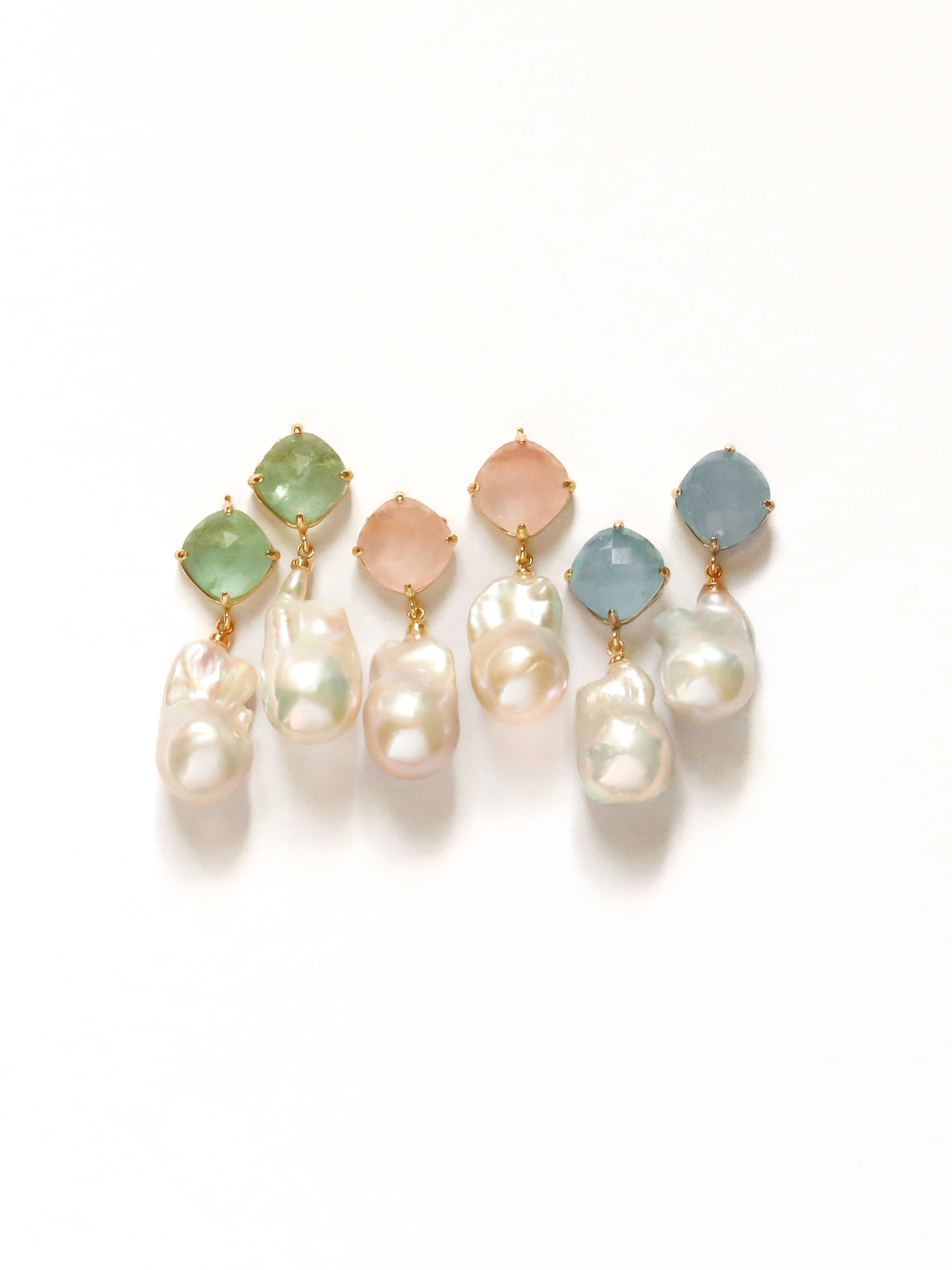 Rhombus+ Baroque Drop In 3 stone color options
