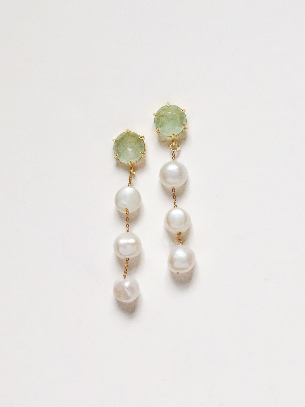 Round Sage + 3 Pearl Drop