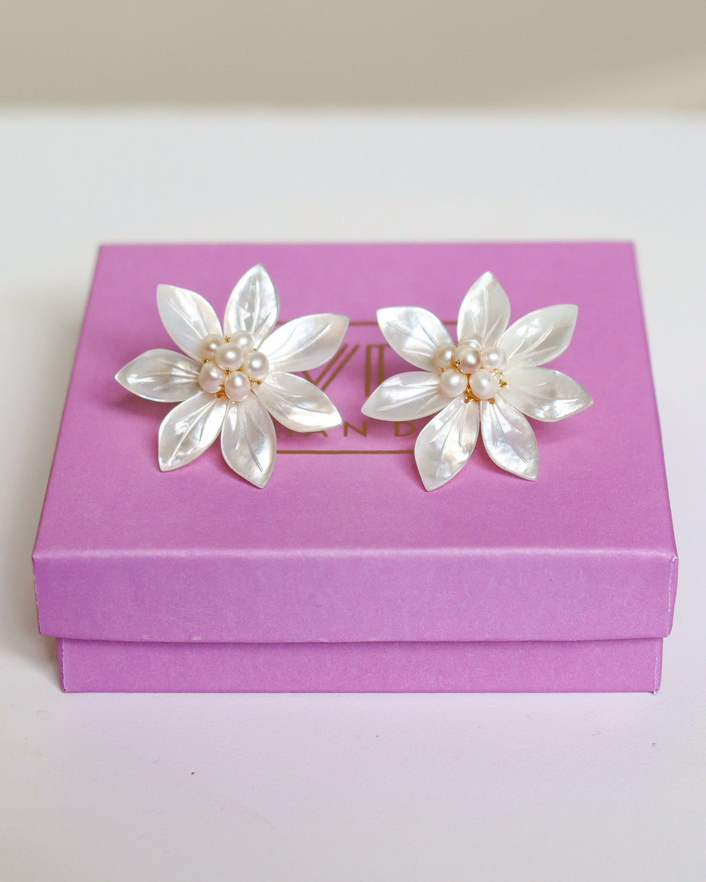 Ivory Pearl Flower Stud