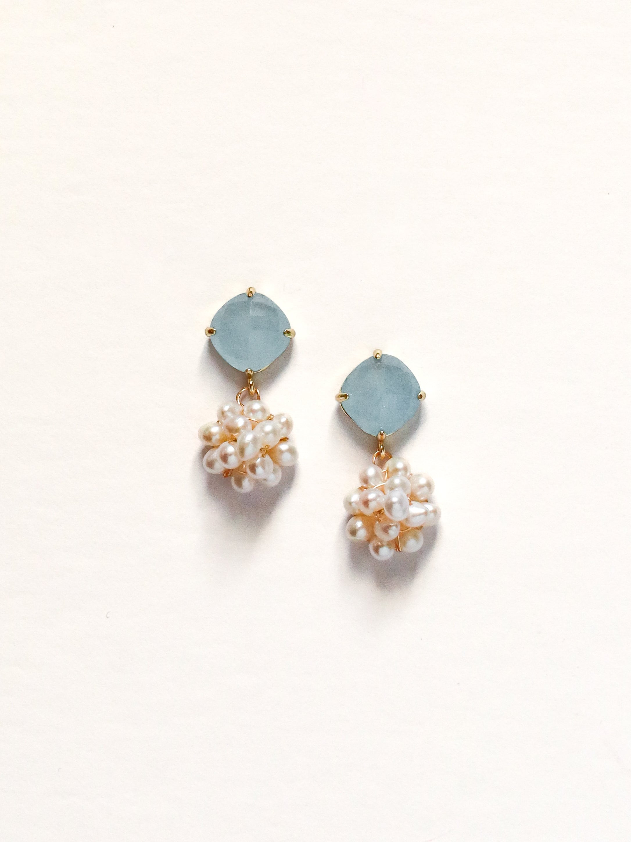 (Pre-Order) Rhombus Blue + Pearl Cluster