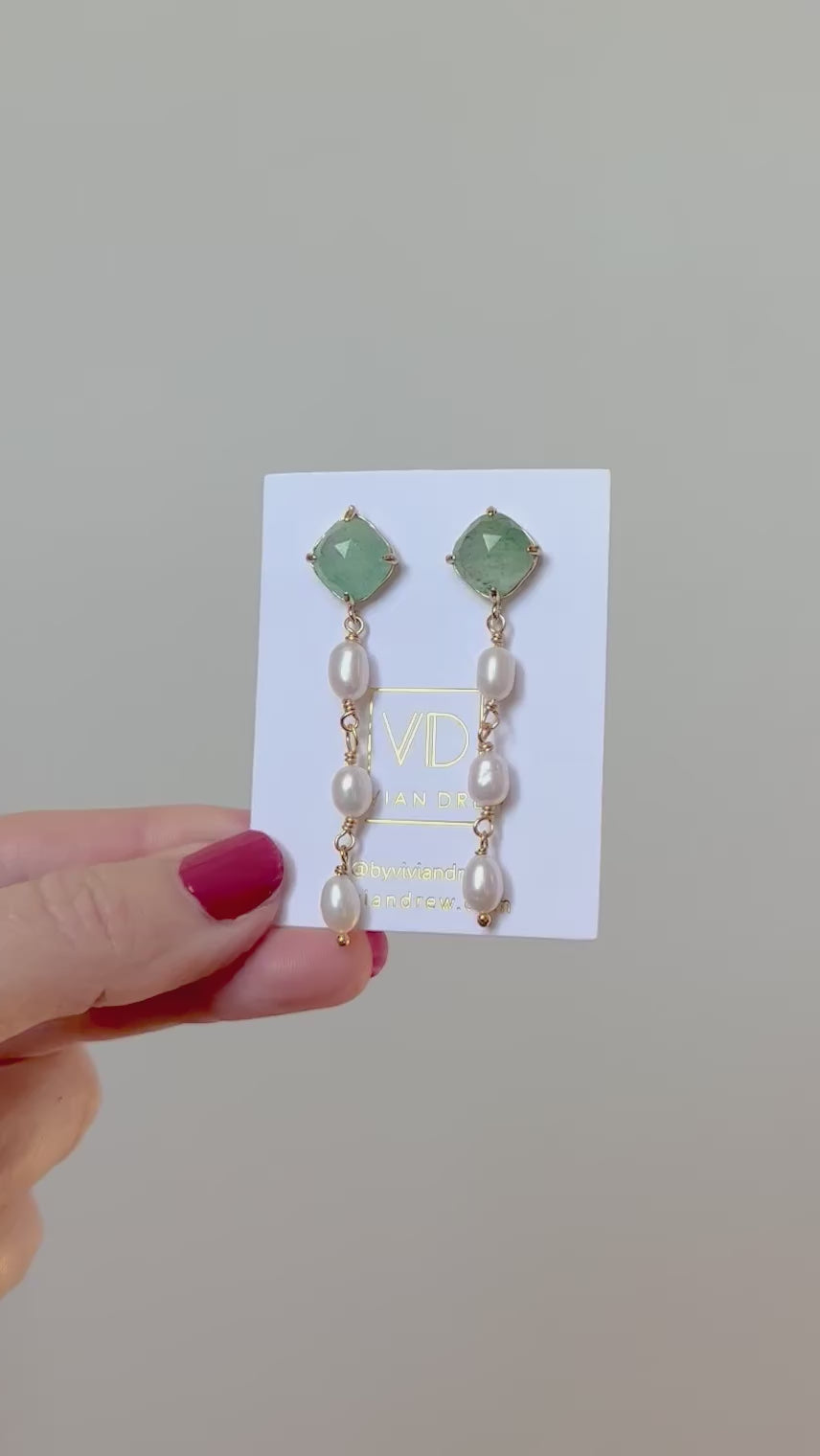 Rhombus + 3 Pearl Drop In 3 stone color options