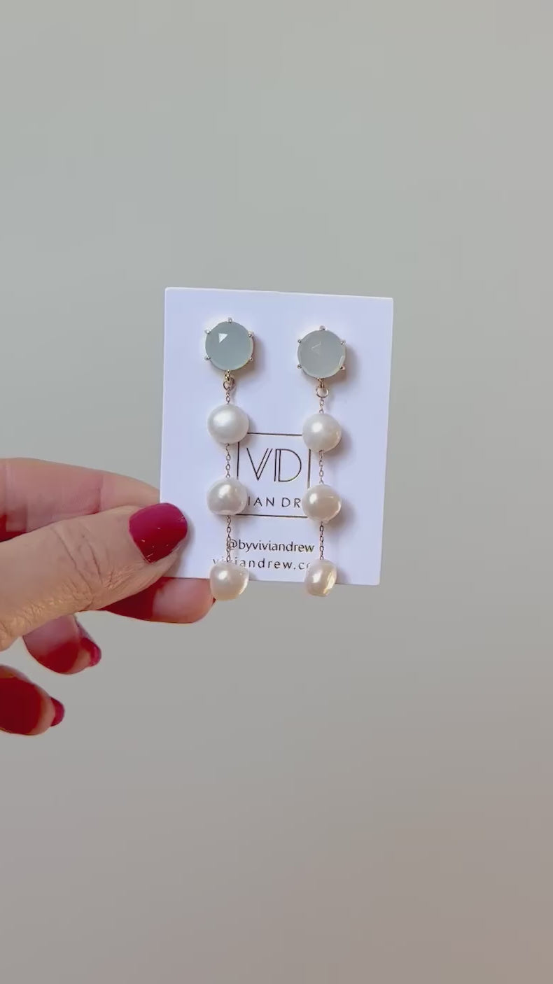 Round 3 Pearl Drop In 3 stone color options