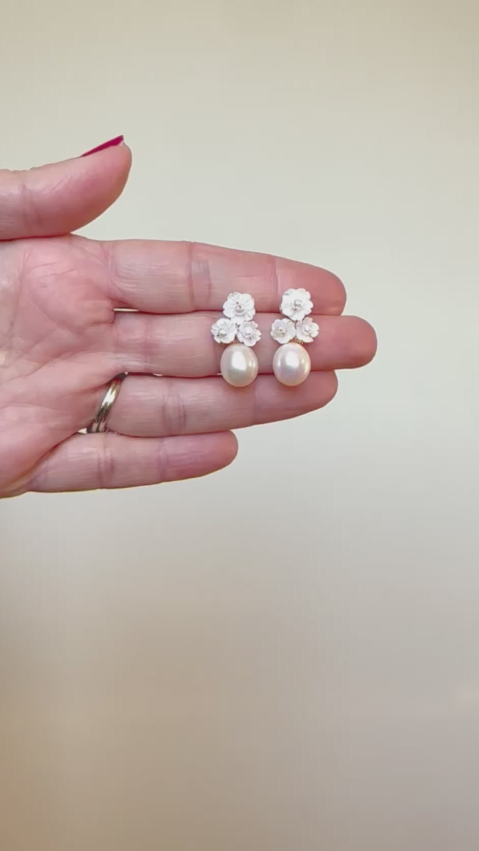 Dainty Bouquet Drop