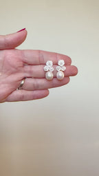 Dainty Bouquet Drop