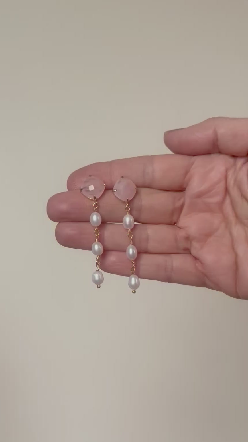 Rhombus Rose Quartz + 3 Pearl Drop