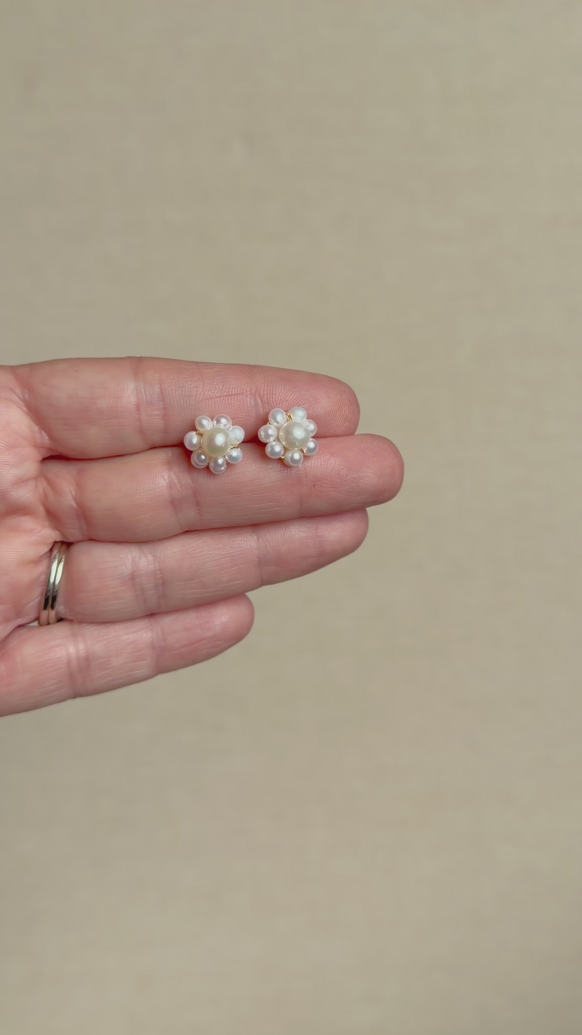 Mini Pearl Halo Cluster Studs