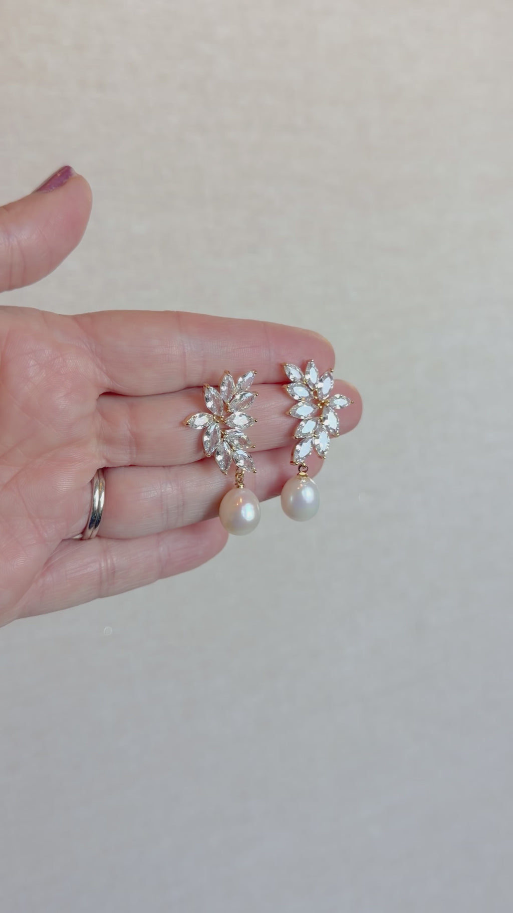 Diamond leaves + Pearl Drop