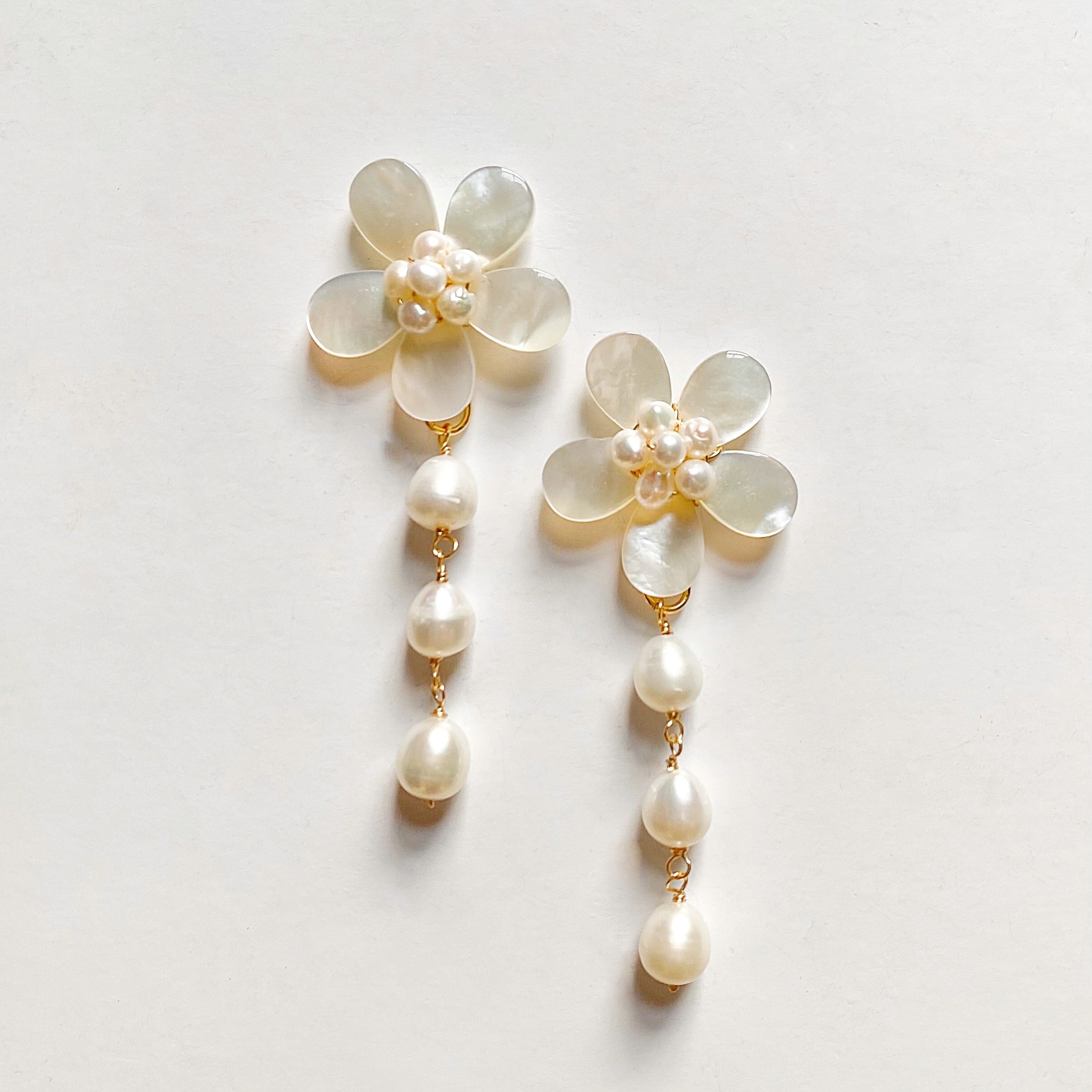 Pearl Flower + 3 drop Pearls