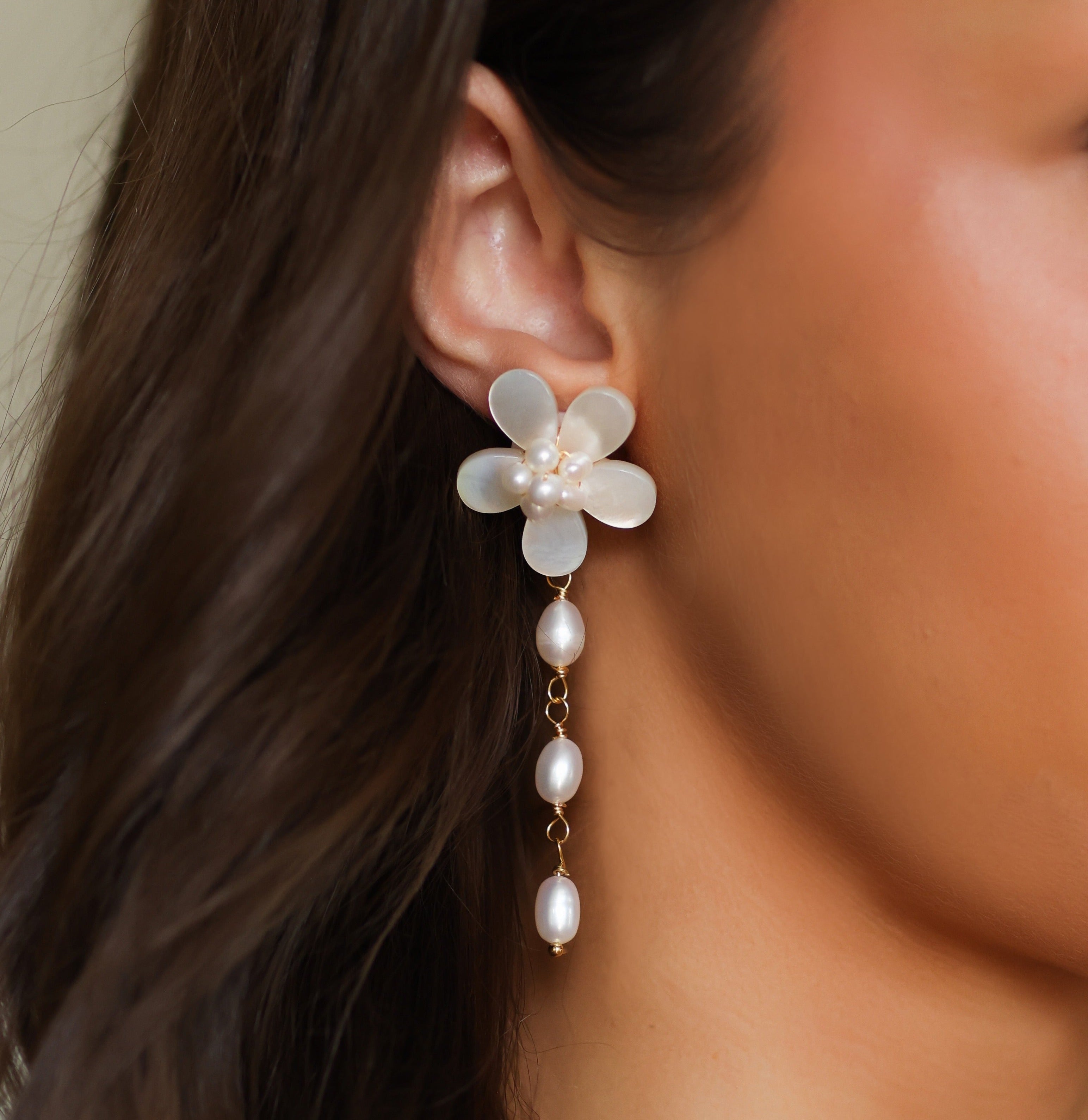 Pearl Flower + 3 drop Pearls