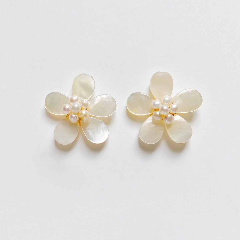 5 Petal Pearl Flower Studs