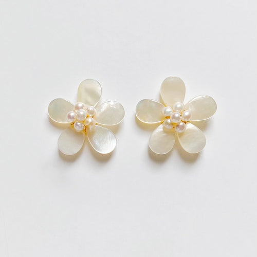5 Petal Pearl Flower Studs