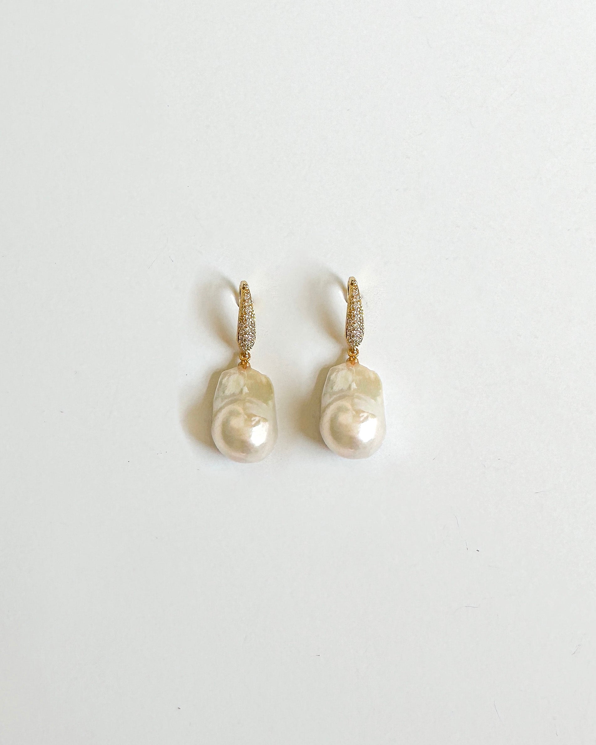 Glitzy Hook + Keshi Pearl